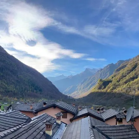 Finestra Sulle Alpi Orobie Apartman *