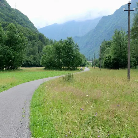 Finestra Sulle Alpi Orobie Apartamento