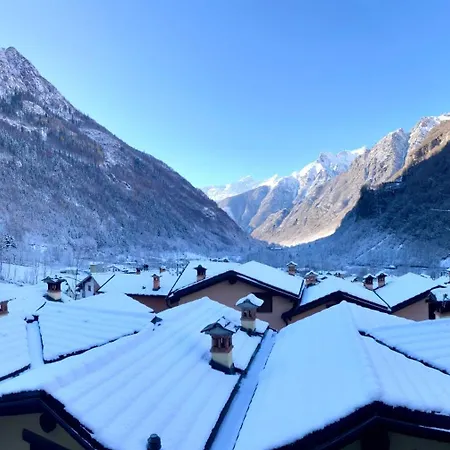 Finestra Sulle Alpi Orobie Valbondione